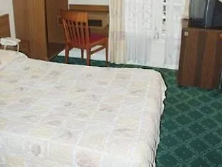 Roi Rene Hotel